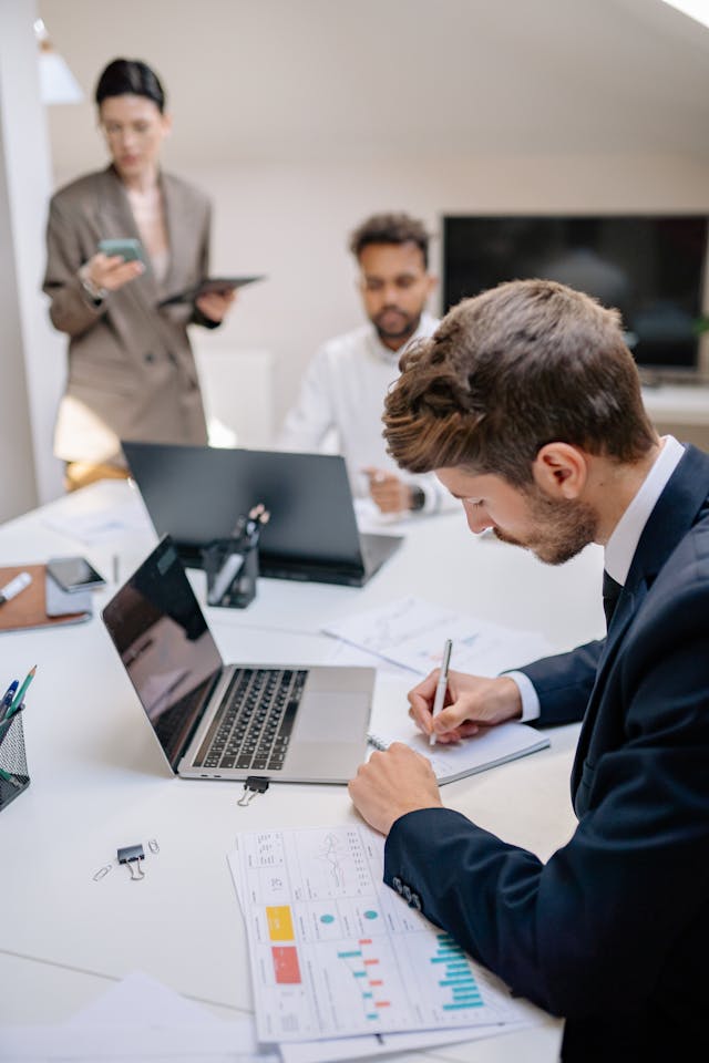 Serving Up Digital Efficiency: Optimizing B2B Ordering for Food Service highlights Serving Up Digital Efficiency: Optimizing B2B Ordering for Food Service highlights